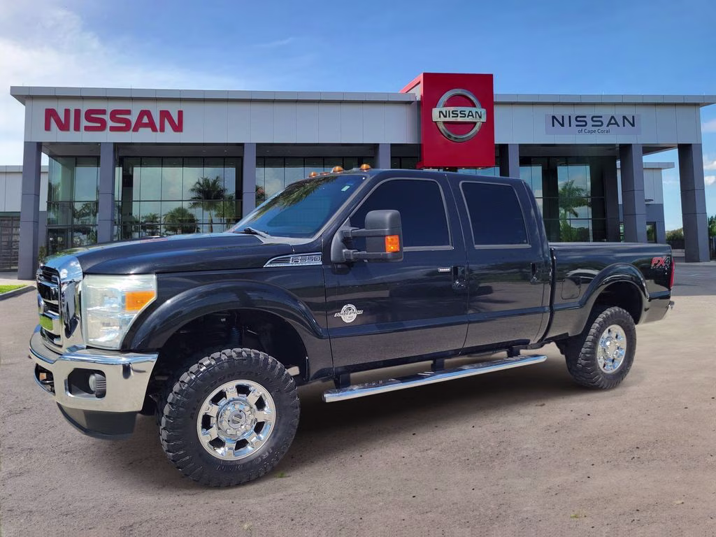 2014 Tuxedo Black Metallic Ford Super Duty F-350 SRW Lariat 4X4 Truck