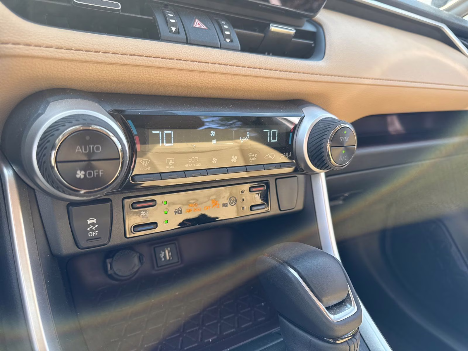 2025 Wind Chill Pearl Toyota RAV4 Hybrid Limited AWD SUV