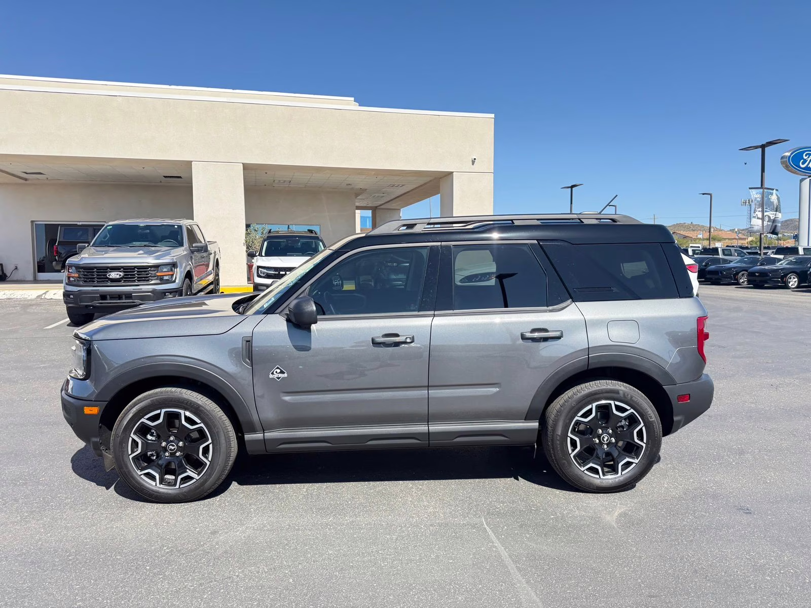2025 Gray Metallic Ford Bronco Sport Outer Banks 4X4 SUV