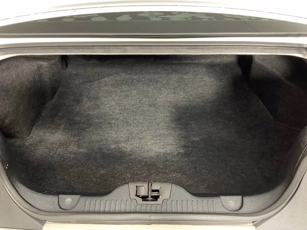 2012 Performance White Ford Mustang V6 Premium RWD Coupe