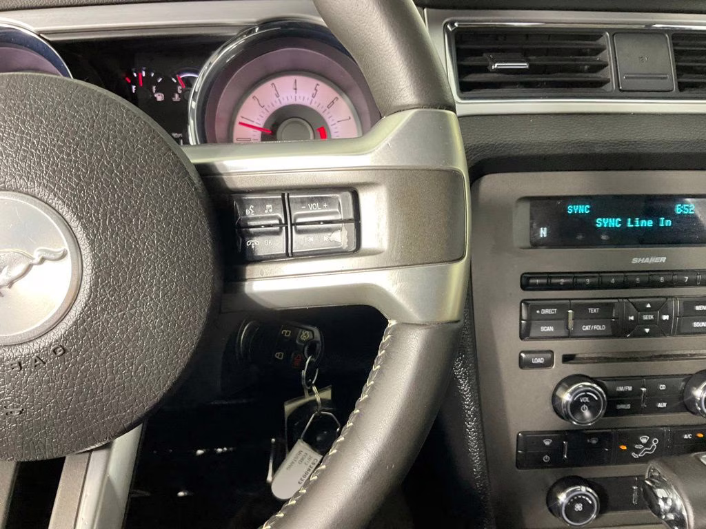 2012 Performance White Ford Mustang V6 Premium RWD Coupe