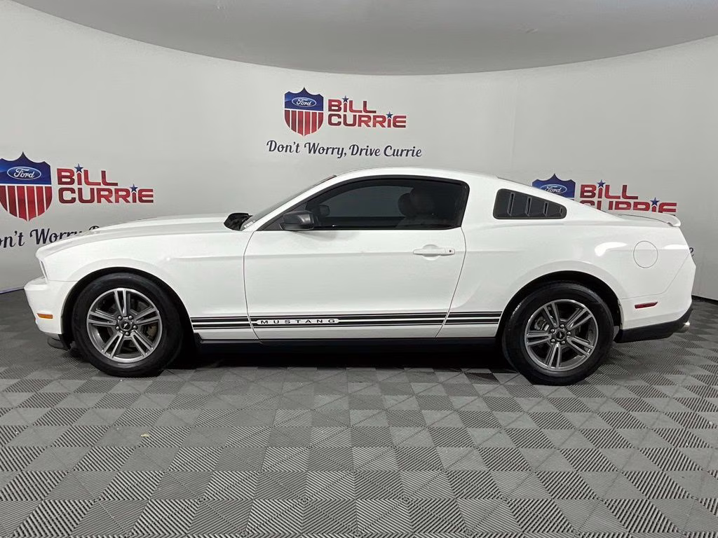 2012 Performance White Ford Mustang V6 Premium RWD Coupe