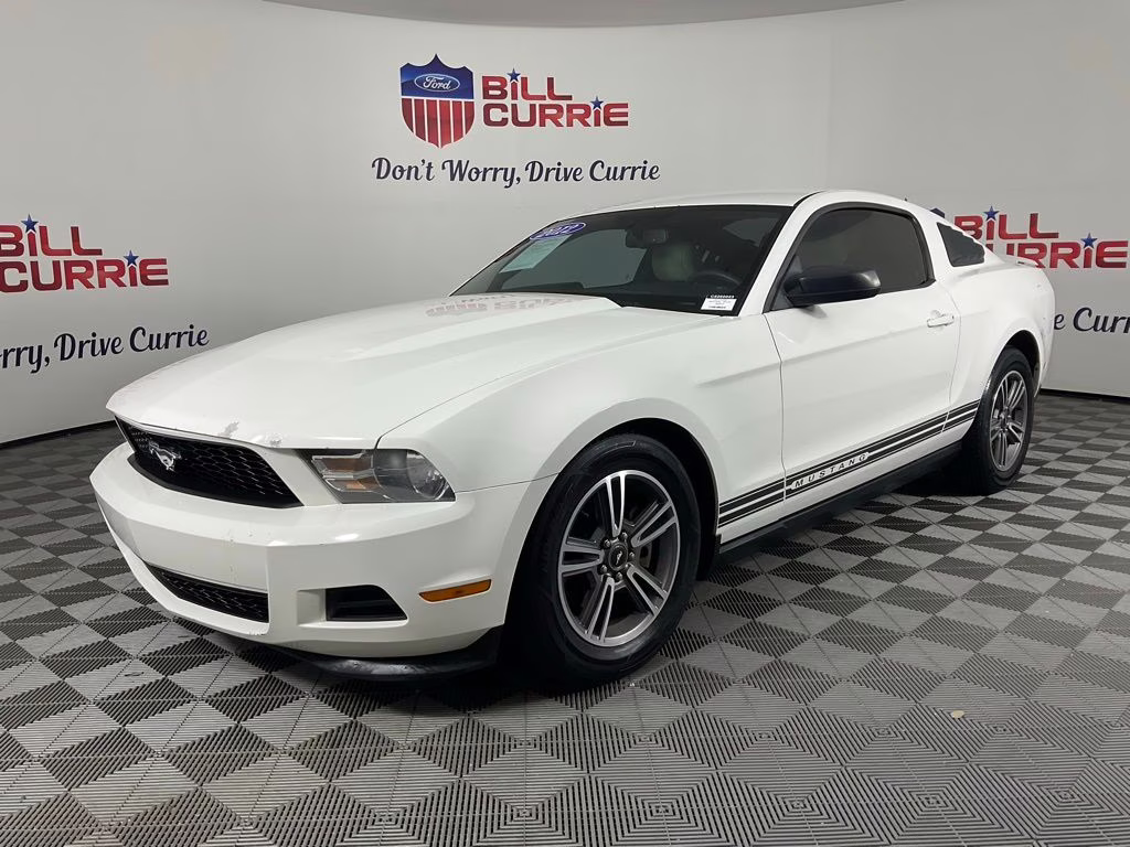 2012 Performance White Ford Mustang V6 Premium RWD Coupe