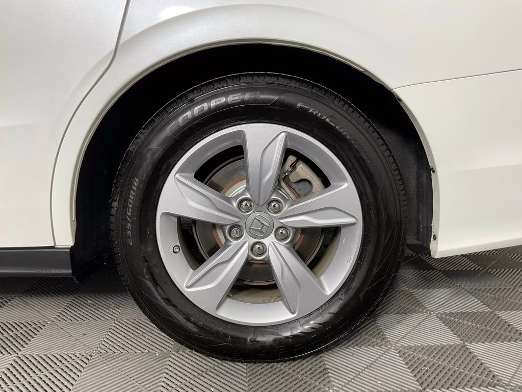 2020 White Honda Odyssey EX-L FWD Van