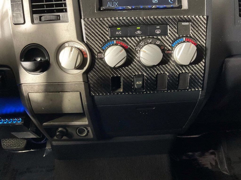 2010 Silver Sky Metallic Toyota Tundra CREWMAX 5.7L V8 RWD Truck