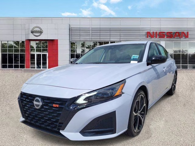 2025 Gray Sky Pearl Nissan Altima 2.5 SR FWD Sedan