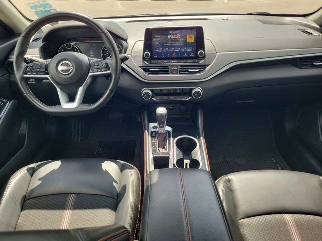 2025 Gray Sky Pearl Nissan Altima 2.5 SR FWD Sedan