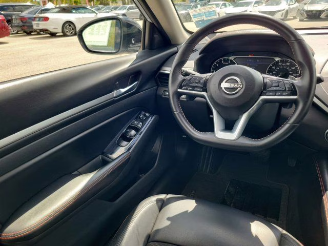 2025 Gray Sky Pearl Nissan Altima 2.5 SR FWD Sedan