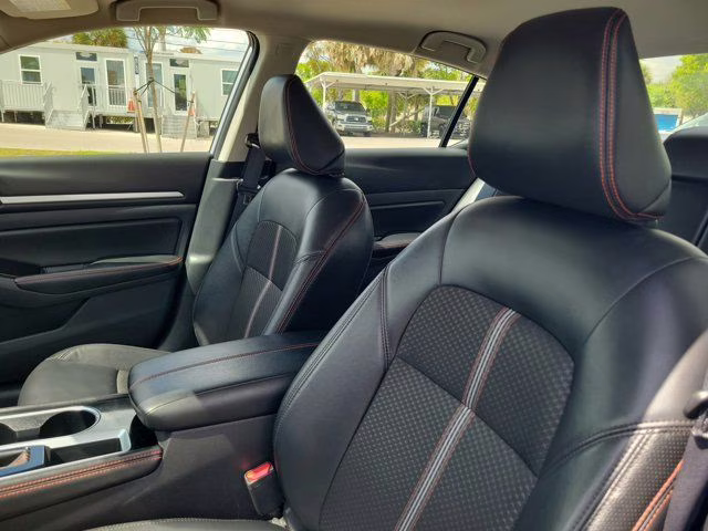 2025 Gray Sky Pearl Nissan Altima 2.5 SR FWD Sedan