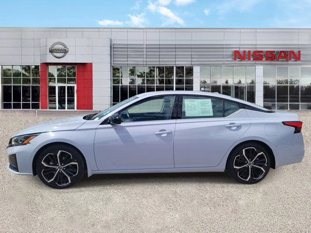 2025 Gray Sky Pearl Nissan Altima 2.5 SR FWD Sedan