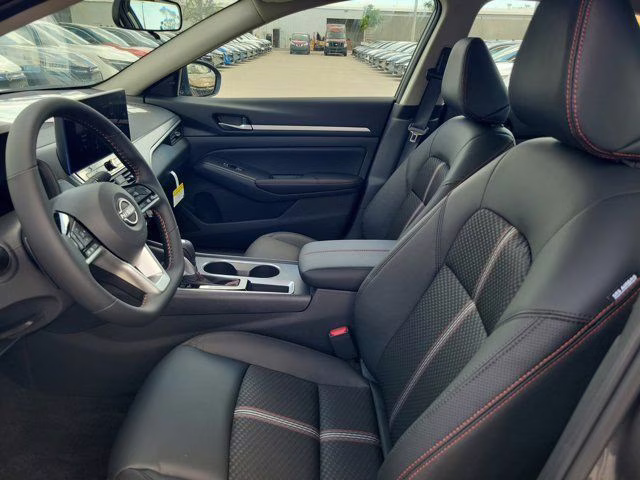 2026 Gun Metallic Nissan Altima 2.5 SR FWD Sedan