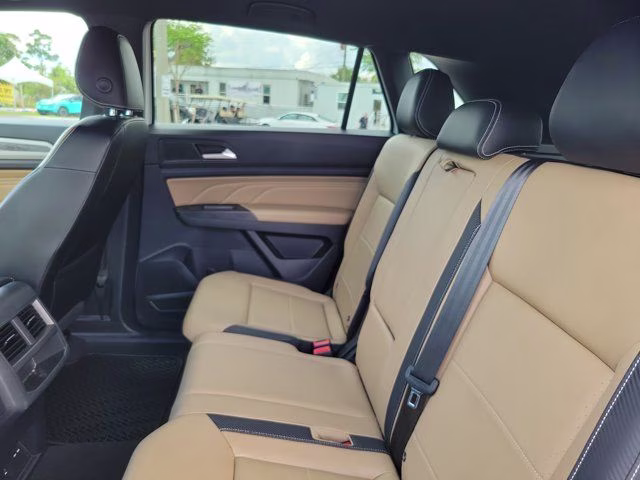 2021 Pure White Volkswagen Atlas Cross Sport 2.0T SE w/Technology FWD SUV