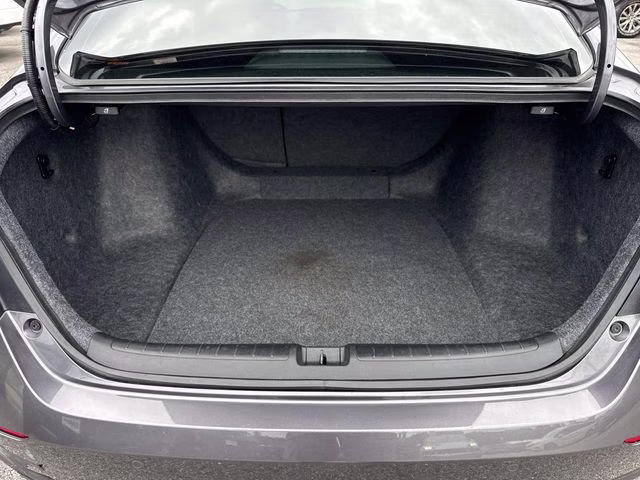 2022 Gray Honda Accord Hybrid Touring FWD Sedan