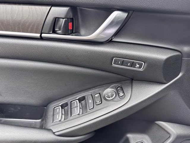 2022 Gray Honda Accord Hybrid Touring FWD Sedan