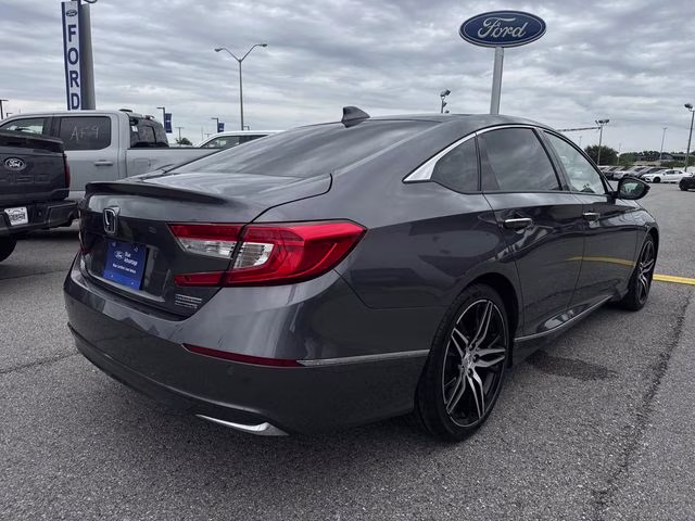 2022 Gray Honda Accord Hybrid Touring FWD Sedan