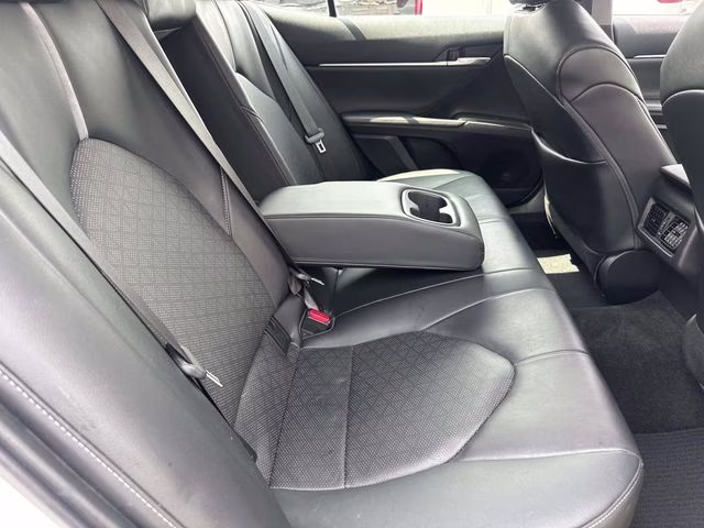 2022 Pearl Toyota Camry XSE FWD Sedan