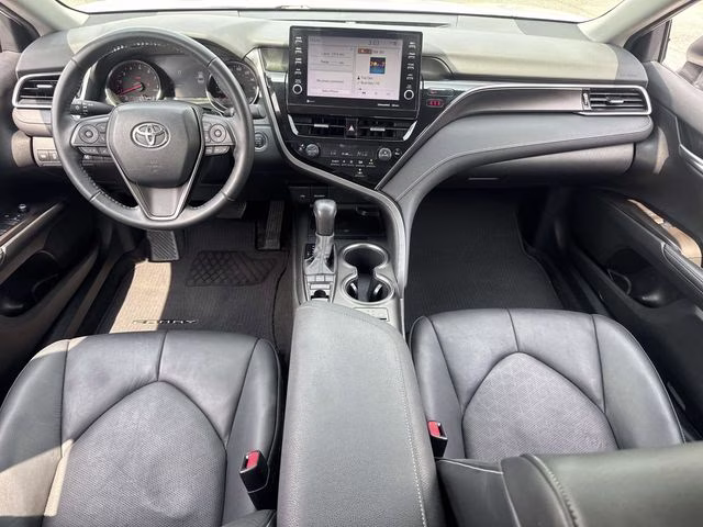 2022 Pearl Toyota Camry XSE FWD Sedan