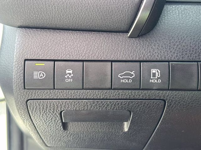 2022 Pearl Toyota Camry XSE FWD Sedan