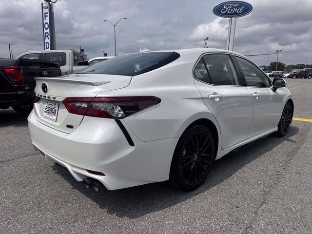 2022 Pearl Toyota Camry XSE FWD Sedan