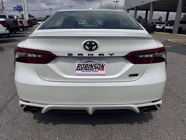 2022 Pearl Toyota Camry XSE FWD Sedan