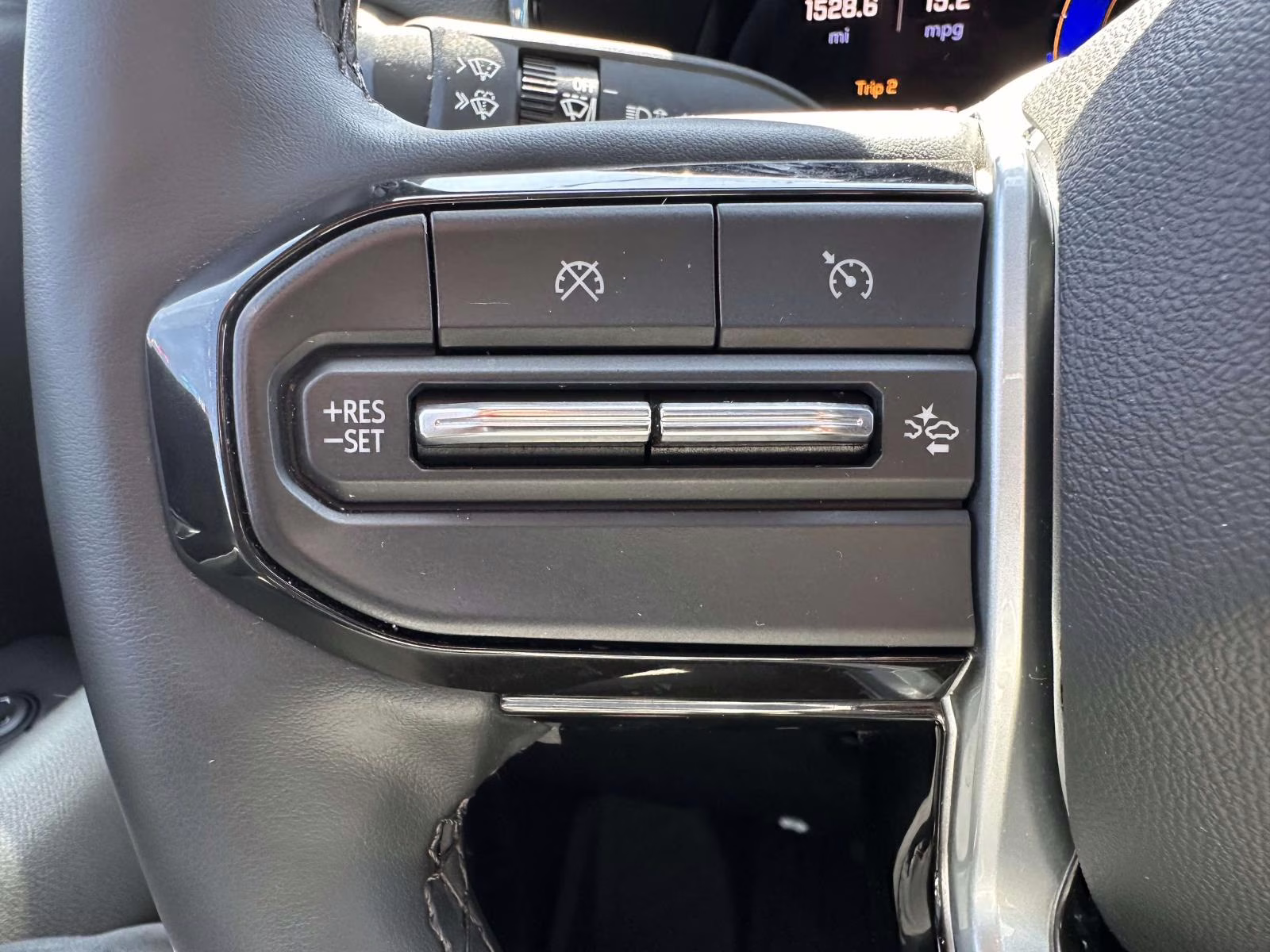 2023 Summit White Chevrolet Colorado 4WD Crew Cab ZR2 4X4 Truck