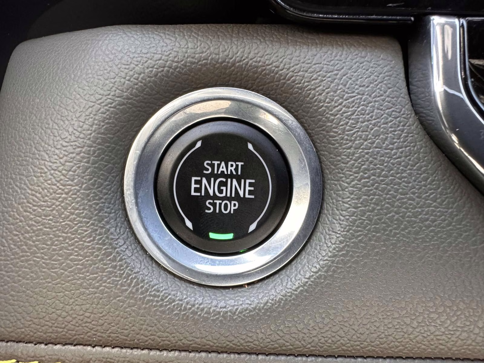 2023 Summit White Chevrolet Colorado 4WD Crew Cab ZR2 4X4 Truck