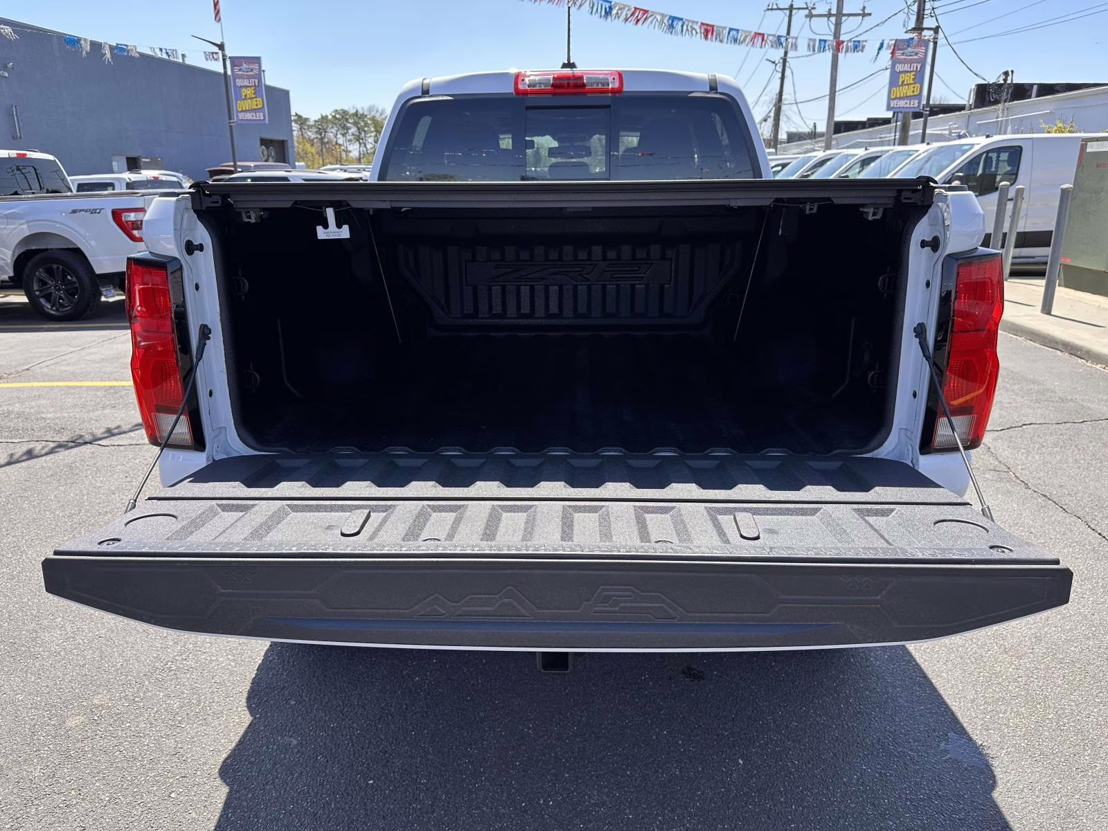 2023 Summit White Chevrolet Colorado 4WD Crew Cab ZR2 4X4 Truck