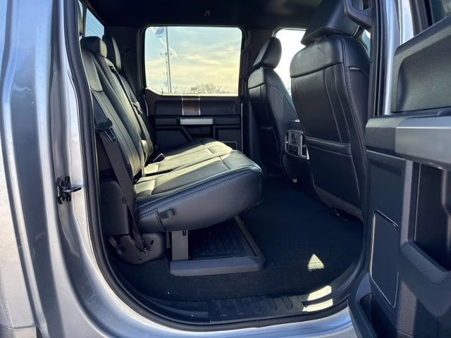 2022 Iconic Silver Metallic Ford Super Duty F-250 SRW Lariat 4X4 Truck