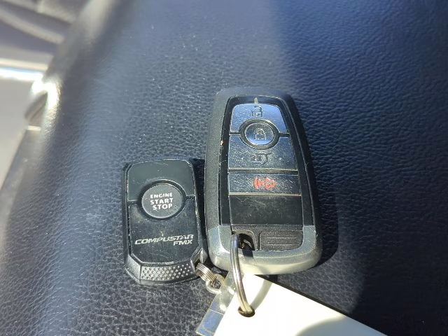 2019 Agate Black Metallic Ford Expedition XLT 4X4 SUV