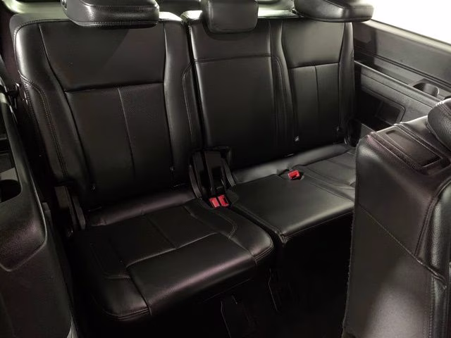 2019 Agate Black Metallic Ford Expedition XLT 4X4 SUV