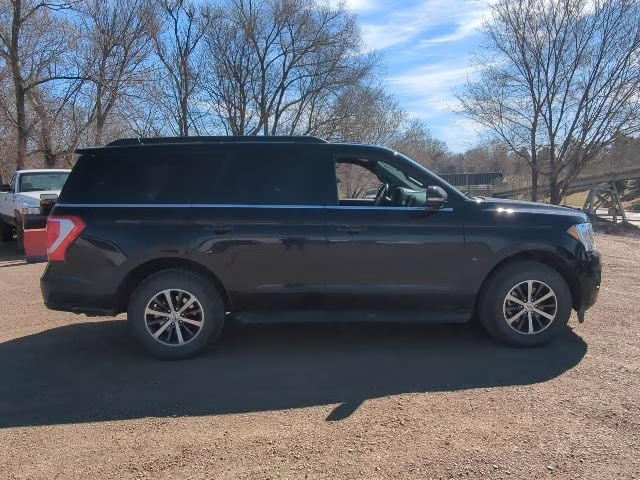 2019 Agate Black Metallic Ford Expedition XLT 4X4 SUV
