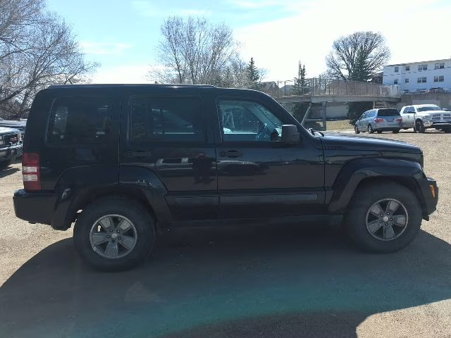 2011 Brilliant Black Crystal Pearlcoat Jeep Liberty Sport 4X4 SUV