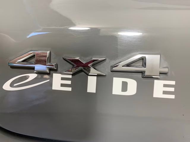 2023 Sting-Gray Clearcoat Jeep Compass Limited 4X4 SUV