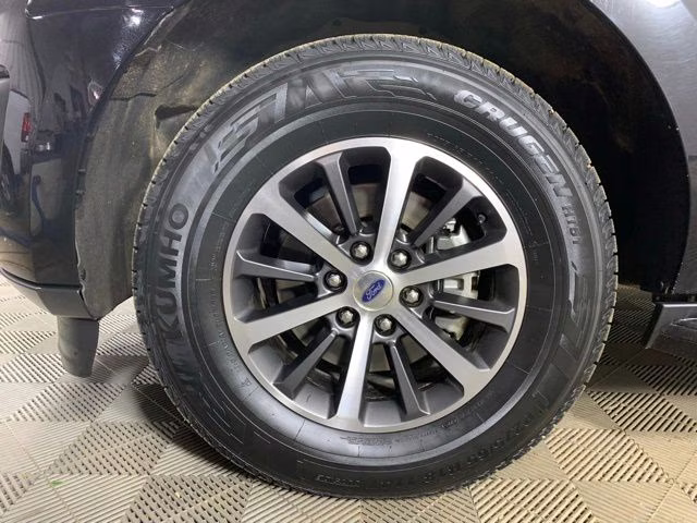 2019 Agate Black Metallic Ford Expedition XLT 4X4 SUV