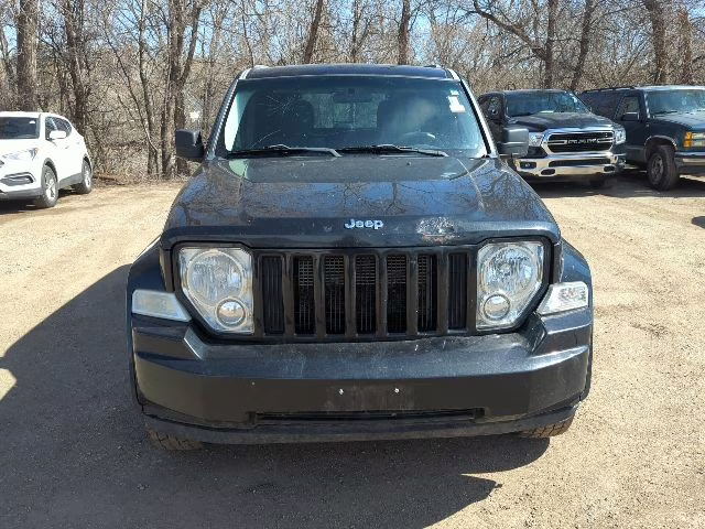 2011 Brilliant Black Crystal Pearlcoat Jeep Liberty Sport 4X4 SUV