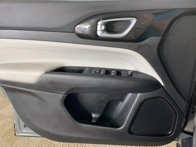 2023 Sting-Gray Clearcoat Jeep Compass Limited 4X4 SUV