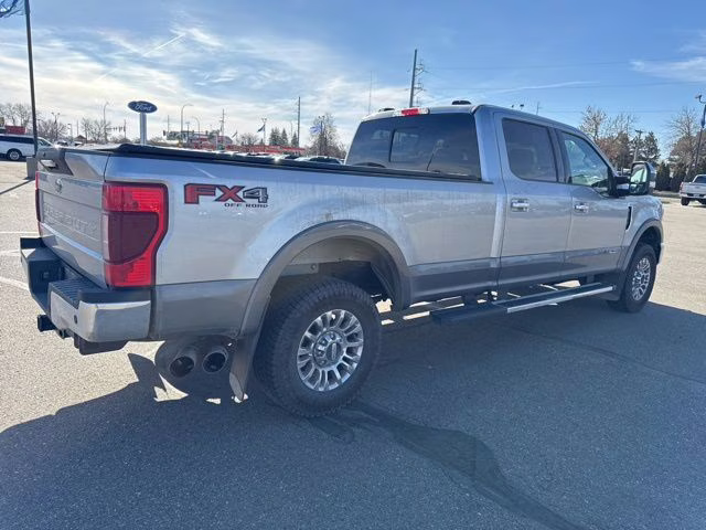 2022 Iconic Silver Metallic Ford Super Duty F-250 SRW Lariat 4X4 Truck
