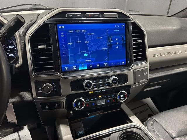 2022 Iconic Silver Metallic Ford Super Duty F-250 SRW Lariat 4X4 Truck