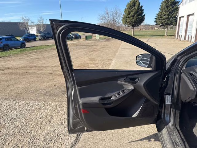 2012 Sterling Gray Metallic Ford Focus SE FWD Sedan