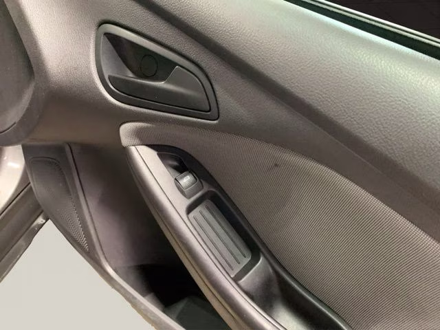 2012 Sterling Gray Metallic Ford Focus SE FWD Sedan