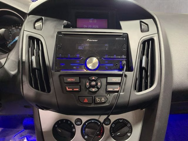 2012 Sterling Gray Metallic Ford Focus SE FWD Sedan