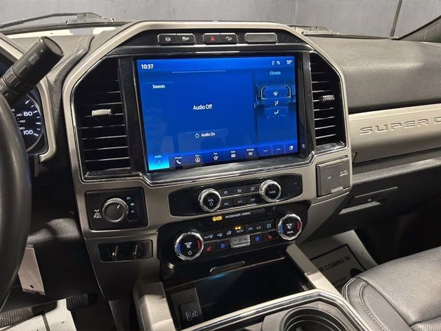 2022 Iconic Silver Metallic Ford Super Duty F-250 SRW Lariat 4X4 Truck