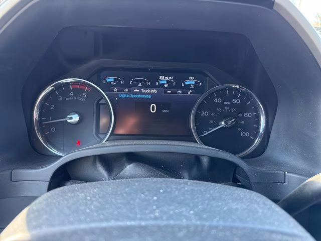 2022 Iconic Silver Metallic Ford Super Duty F-250 SRW Lariat 4X4 Truck