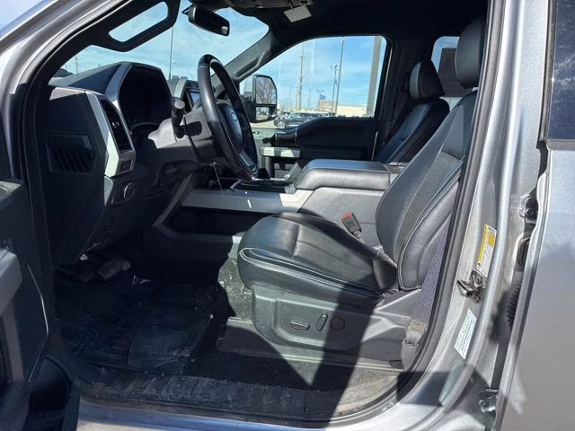 2022 Iconic Silver Metallic Ford Super Duty F-250 SRW Lariat 4X4 Truck