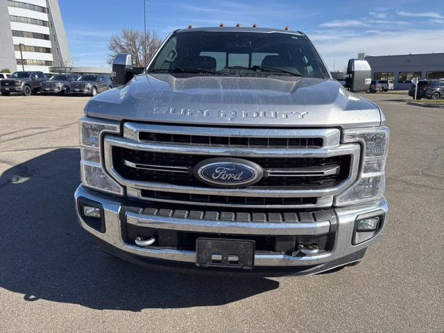 2022 Iconic Silver Metallic Ford Super Duty F-250 SRW Lariat 4X4 Truck