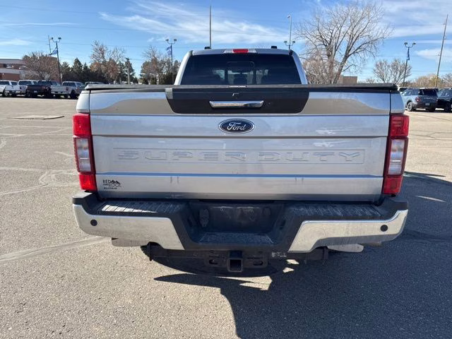 2022 Iconic Silver Metallic Ford Super Duty F-250 SRW Lariat 4X4 Truck
