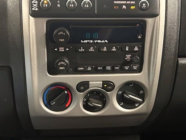 2010 Sheer Silver Metallic Chevrolet Colorado 1LT 4X4 Truck