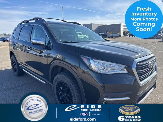 2019 Crystal Black Silica Subaru Ascent Touring AWD SUV