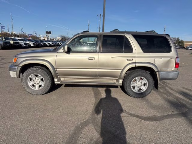 2001 Dorado Gold Toyota 4Runner SR5 RWD SUV