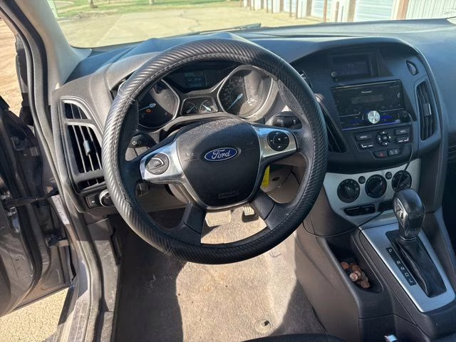 2012 Sterling Gray Metallic Ford Focus SE FWD Sedan